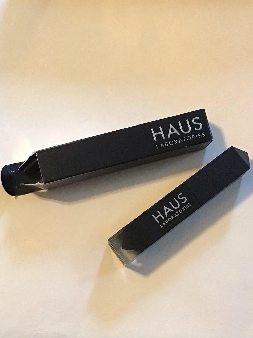 HAUS Laboratories Glam Attack All Over Liquid Shimmer Powder